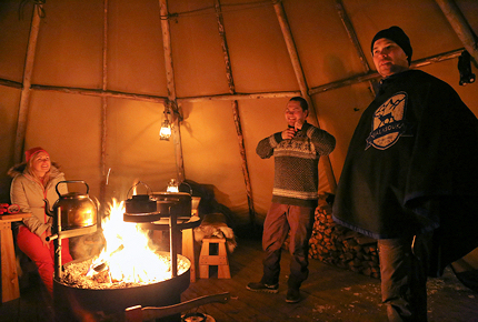 By the fire in the Njalasouka family lavvu